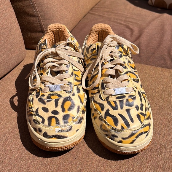 Nike Air Force 1 in leopard print 🖤💛 - Picture 1 of 6